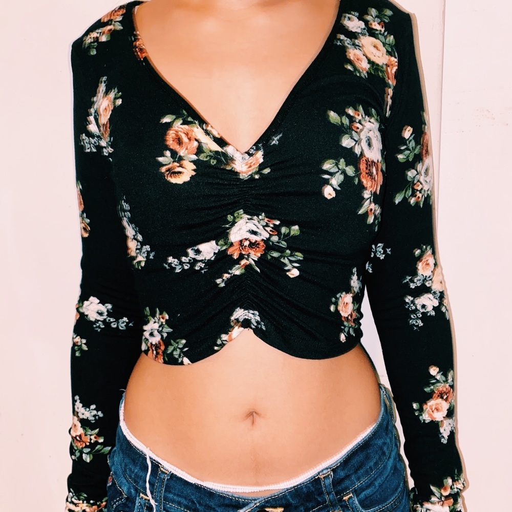 Floral long sleeve crop top